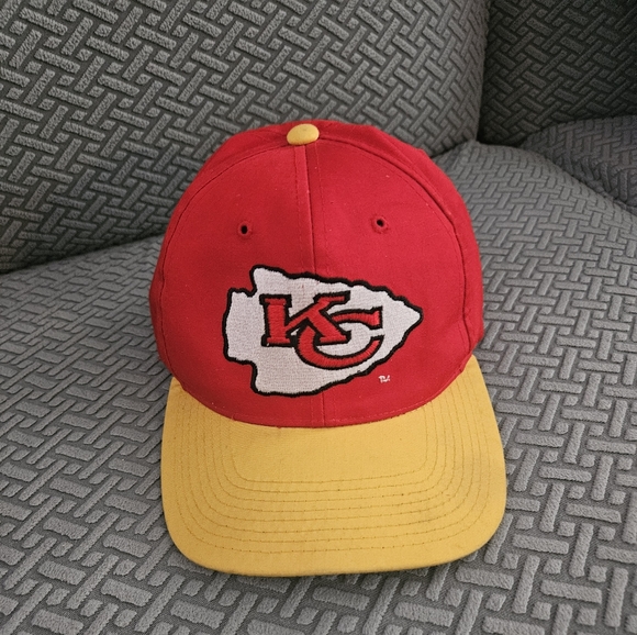 NFL Kansas City Chiefs cap excellent condition adjustable back Hey Swifty Fans! - Picture 1 of 4